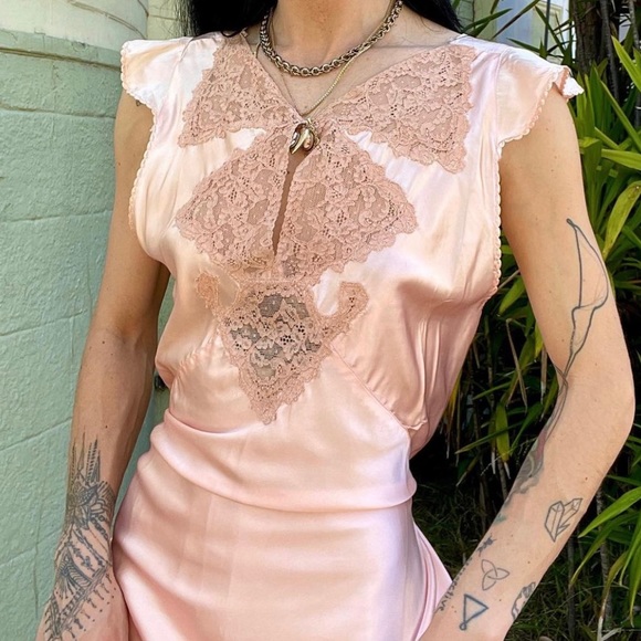 Stunning Antique 1930s slip gown and peignoir🤍 - Picture 9 of 9